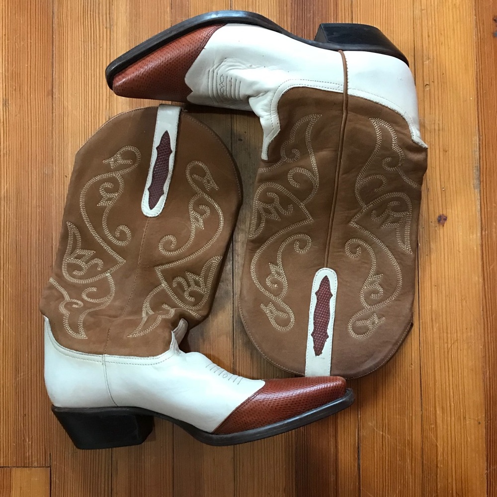 Nine West Cowgirl style boots